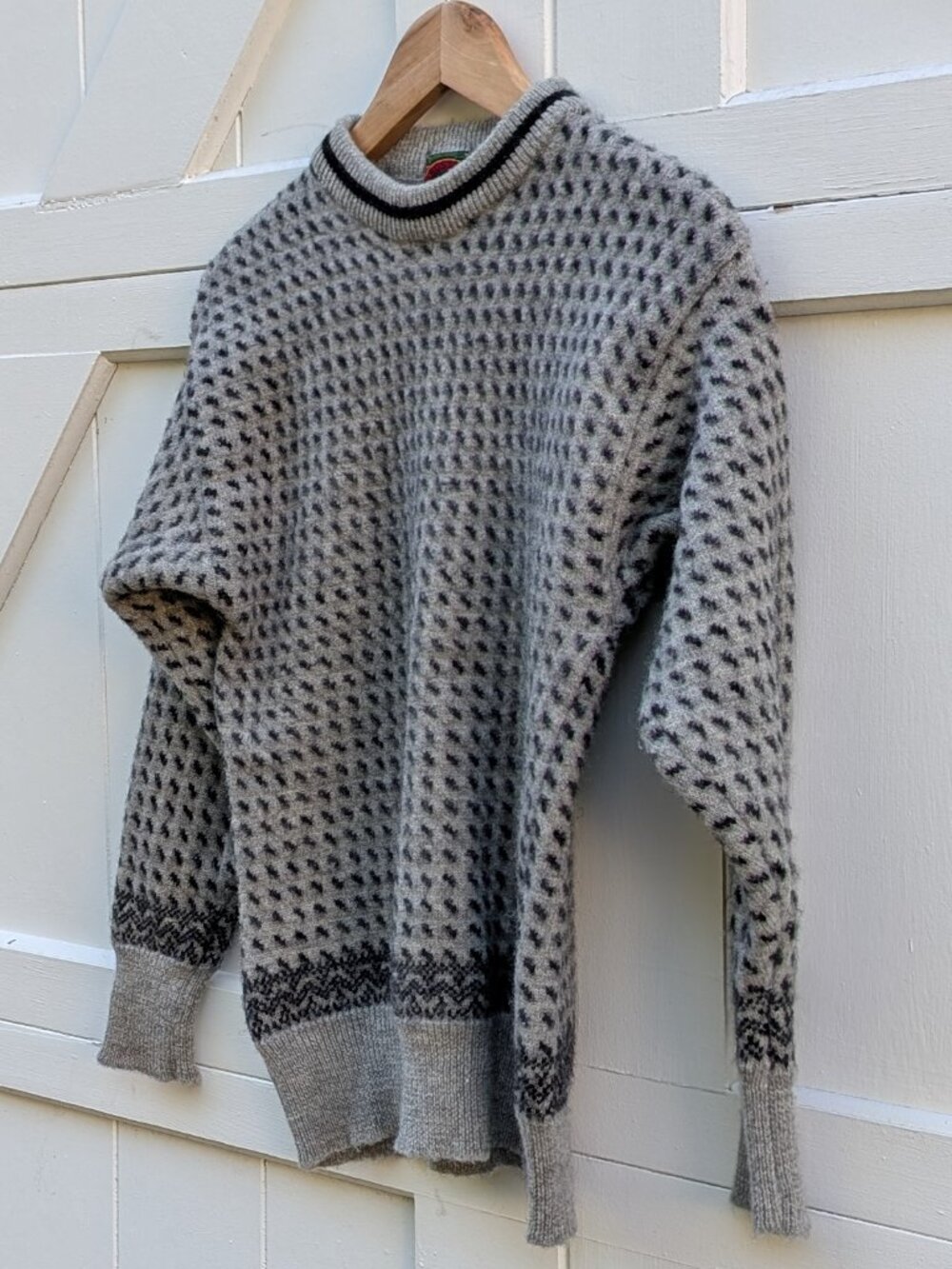 Vintage Boston Traders 100% Pure Wool Nordic Birds Eye Knit Sweater Medium